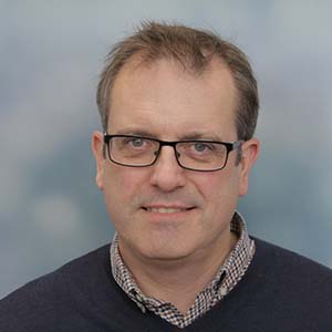 Portrait photo of Tim Roberts